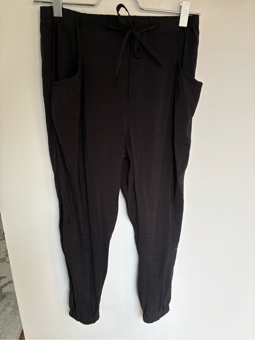 Elodie Black Drawstring Jogger Pants with Pockets size Medium